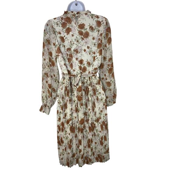 Floral Long Sleeve Dress - Picture 7 of 16